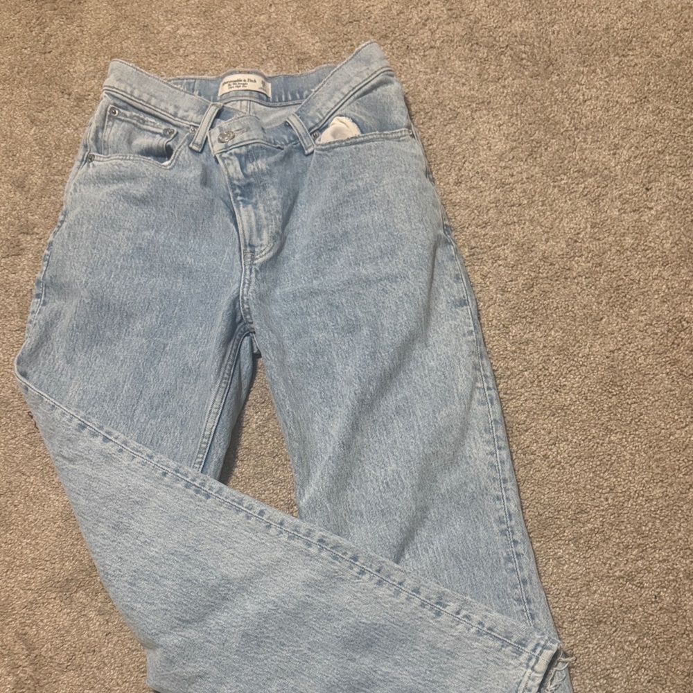 Abercrombie and fitch jeans - Picture 1 of 3
